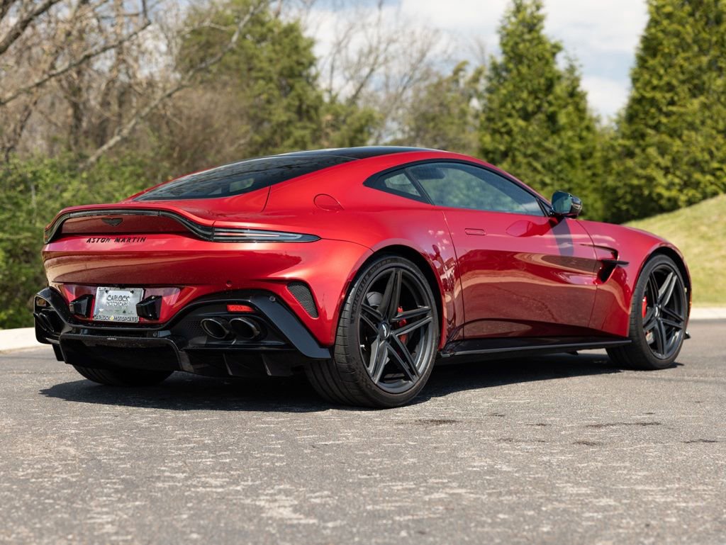 Used 2025 Aston Martin V8 Vantage Coupe image 7