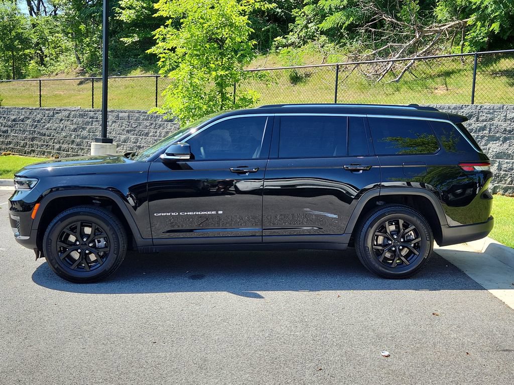 Used 2024 Jeep Grand Cherokee L Limited AWD/4WD image 6