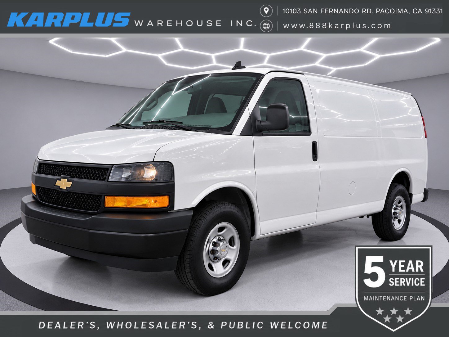 Used 2019 Chevrolet Express 2500 RWD image 1