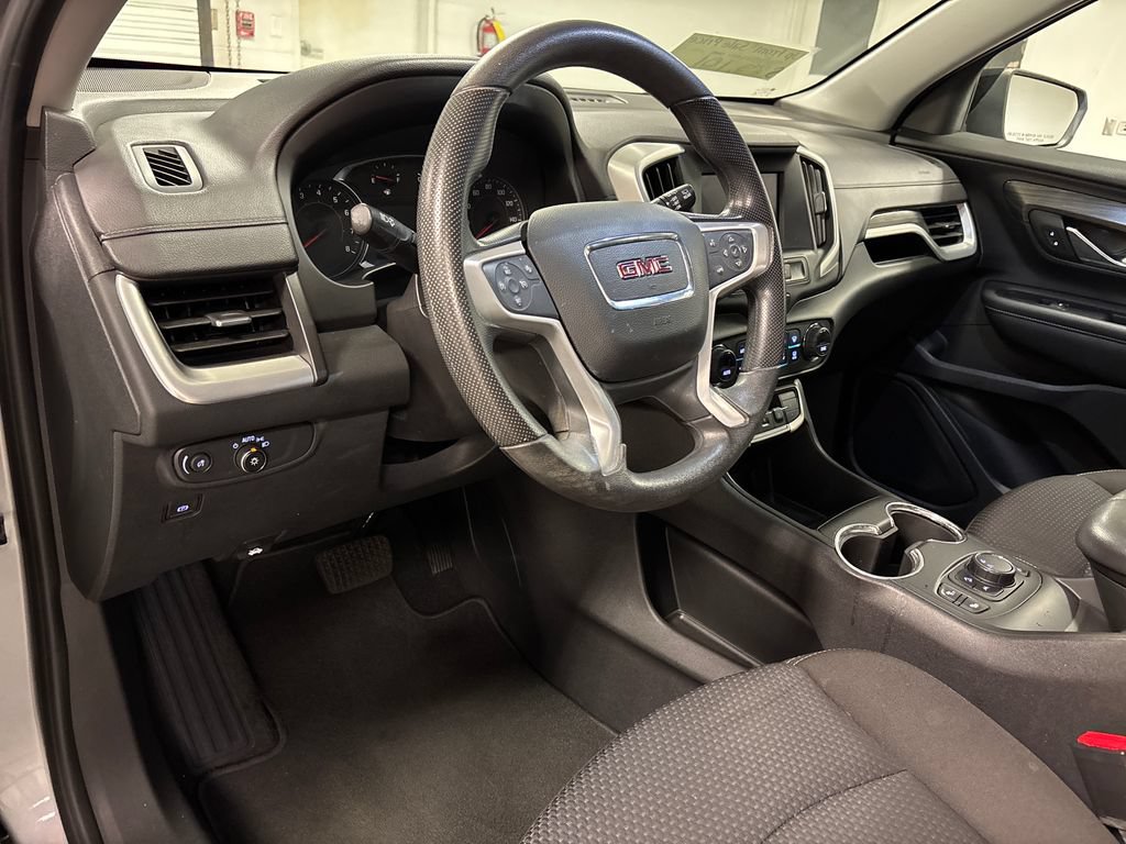 Used 2023 GMC Terrain SLE w/ Driver Convenience Package FWD image 27