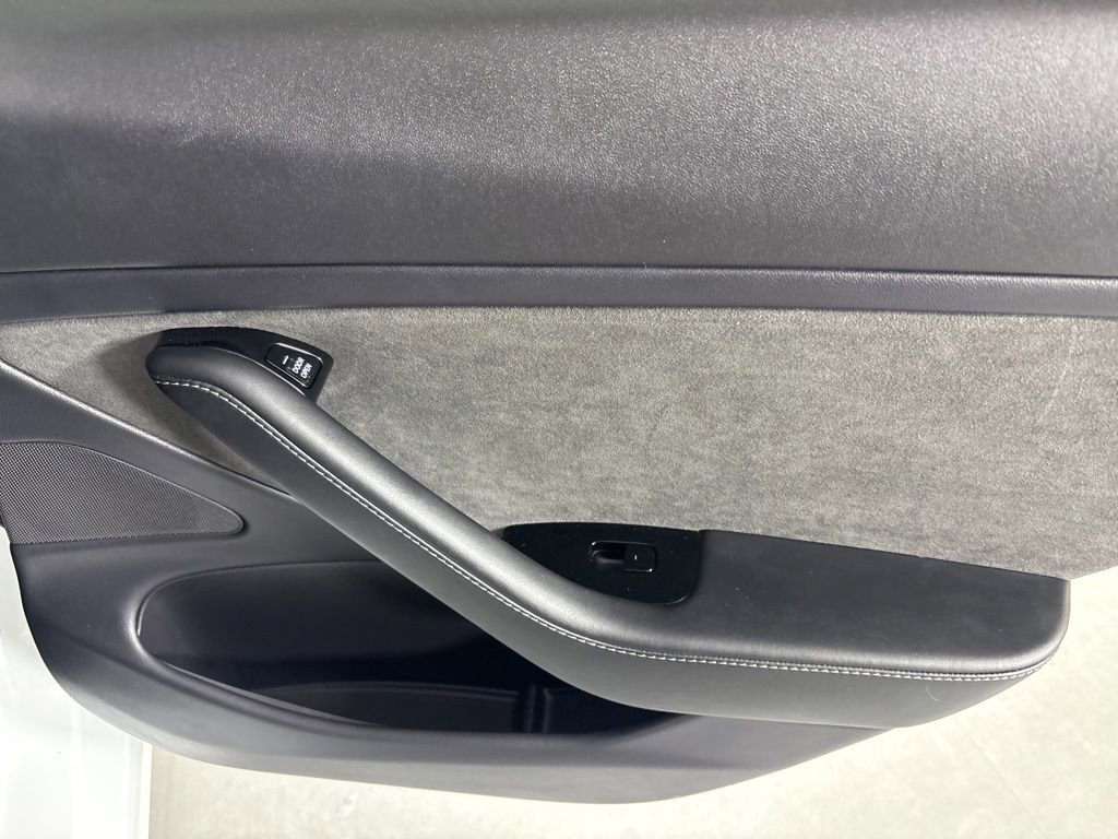 Used 2019 Tesla Model 3 Long Range AWD/4WD image 17