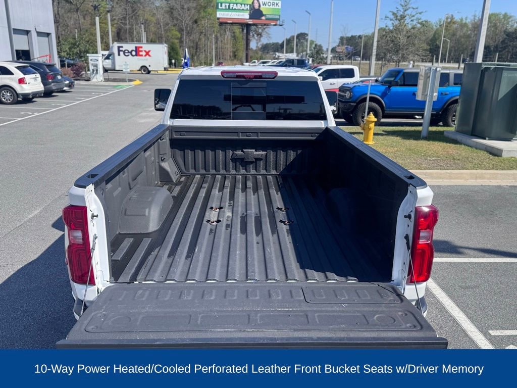 Used 2025 Chevrolet Silverado 3500 High Country w/ High Country Premium Package image 9