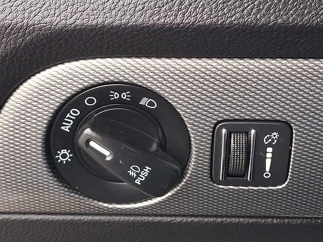 Used 2020 Dodge Durango R/T w/ Blacktop Package AWD/4WD image 23