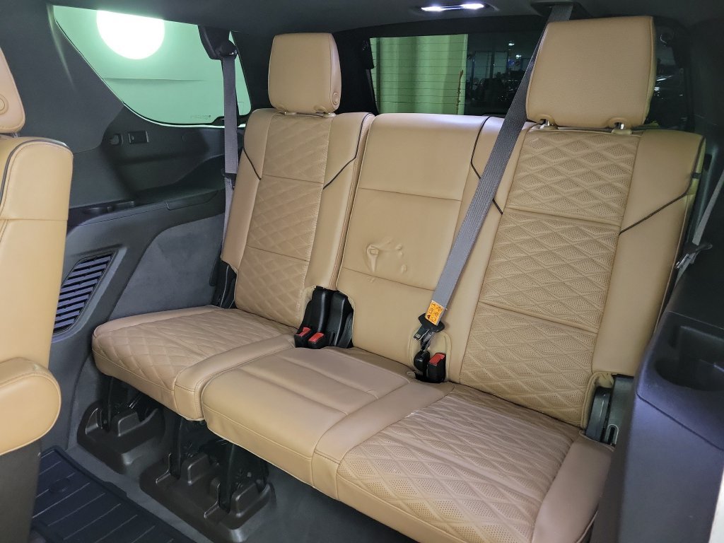 Used 2021 Cadillac Escalade Sport RWD image 12