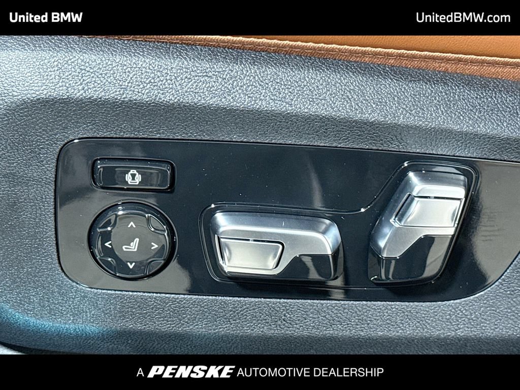 New 2027 BMW X7 xDrive40i w/ M Sport Package AWD/4WD image 4