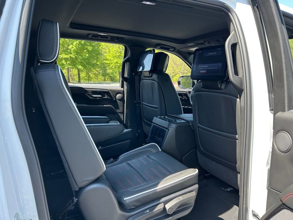 Used 2025 GMC Yukon XL AT4 Ultimate w/ LPO, AT4 Appearance Package AWD/4WD image 54