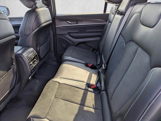 New 2026 Jeep Grand Cherokee L 2WD image 25