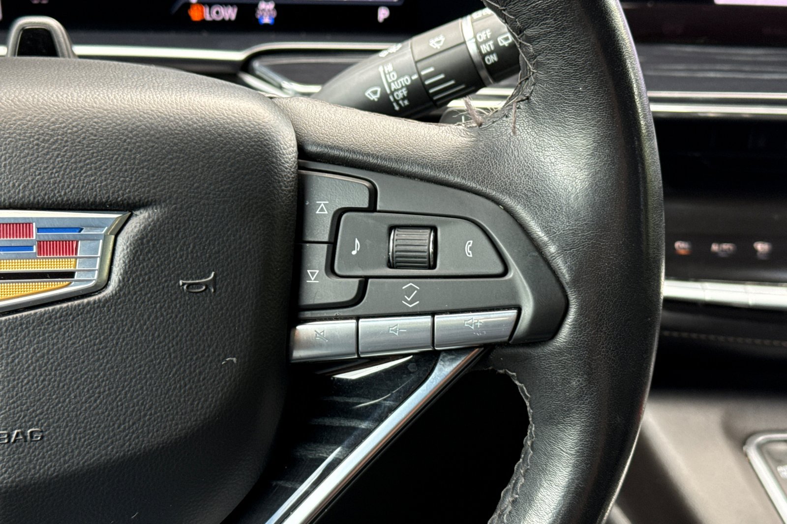 Used 2024 Cadillac Escalade Sport AWD/4WD image 33