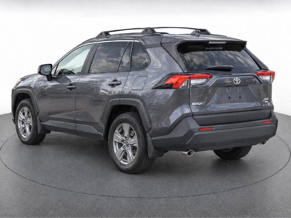 Used 2023 Toyota RAV4 XLE w/ Convenience Package AWD/4WD image 3