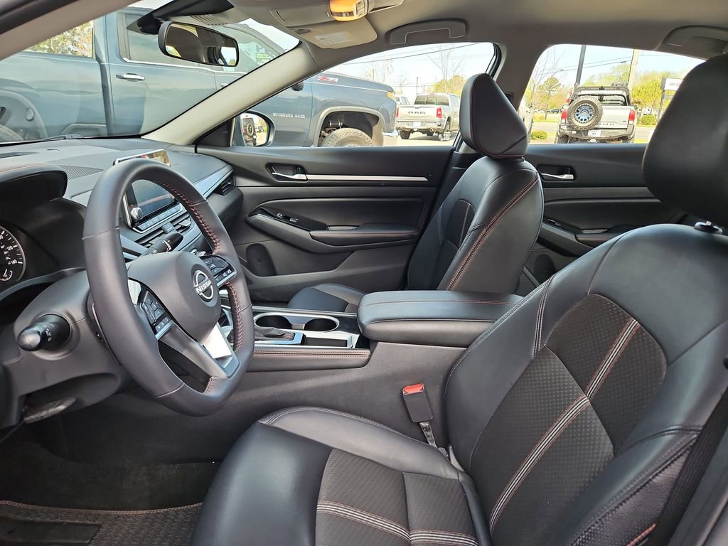 Used 2024 Nissan Altima 2.5 SR image 21