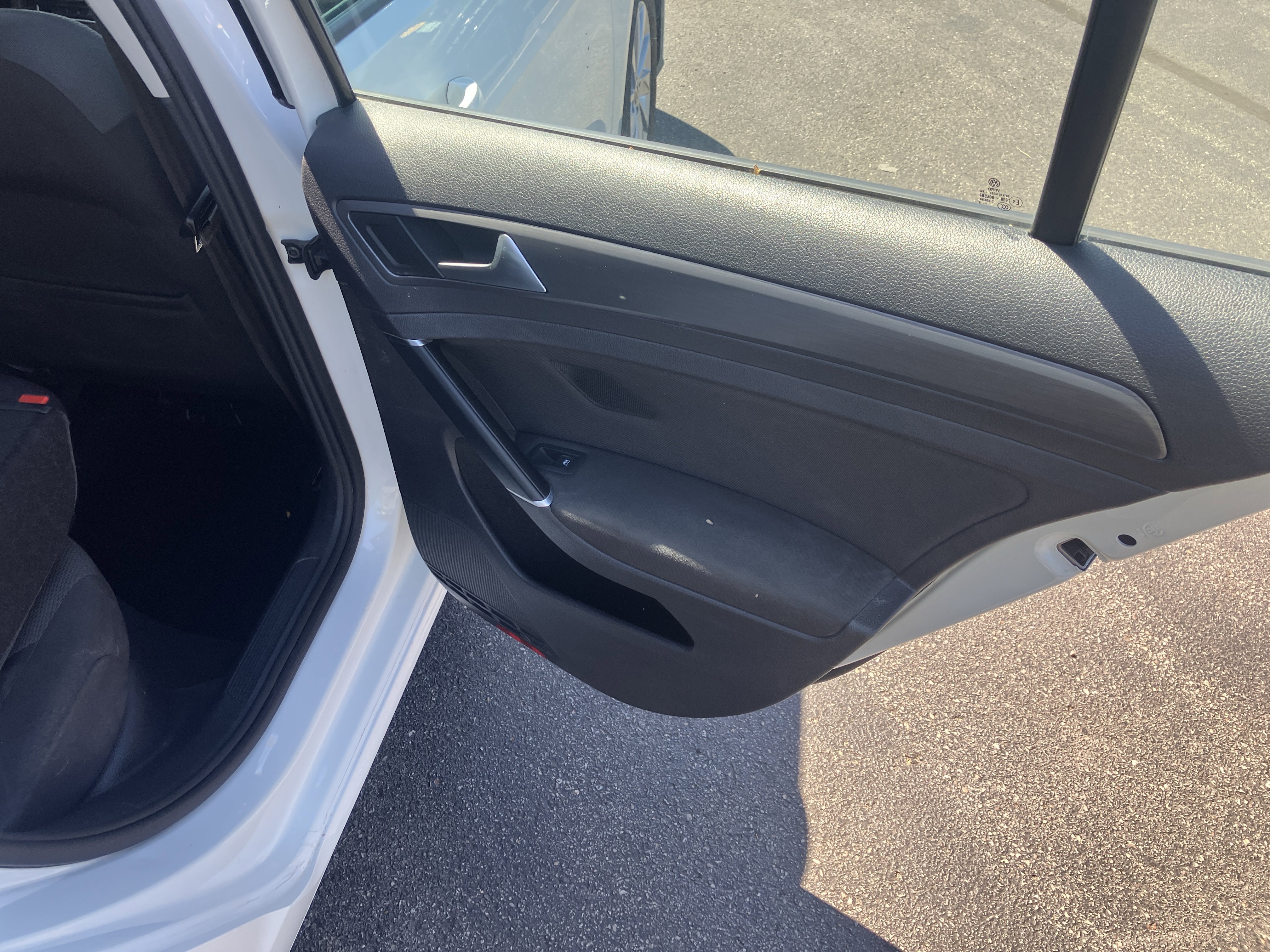 Used 2019 Volkswagen Golf S FWD image 12