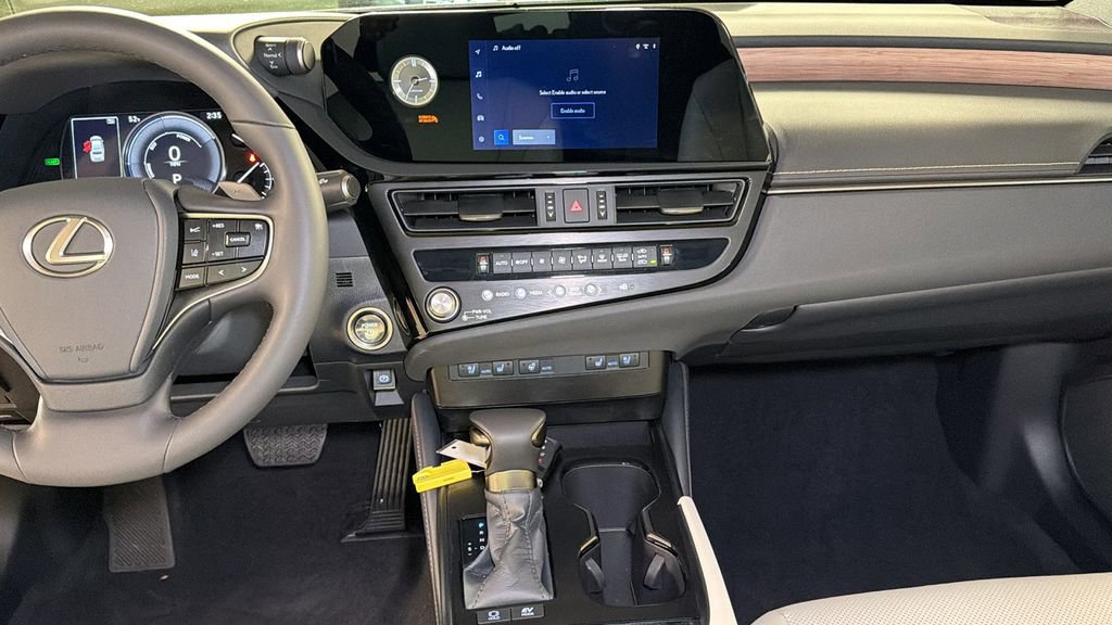 Used 2025 Lexus ES 300h w/ Premium Package image 16