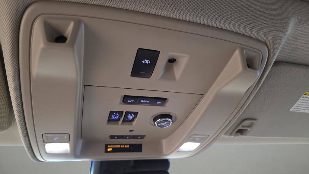 Used 2016 GMC Yukon Denali w/ Open Road Package image 30