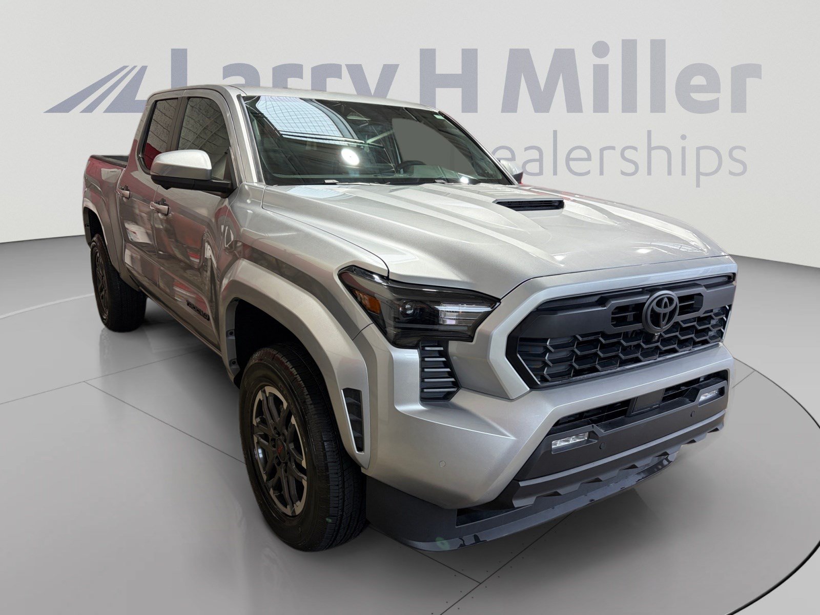 Certified 2025 Toyota Tacoma TRD Sport w/ TRD Sport Premium Package AWD/4WD image 7
