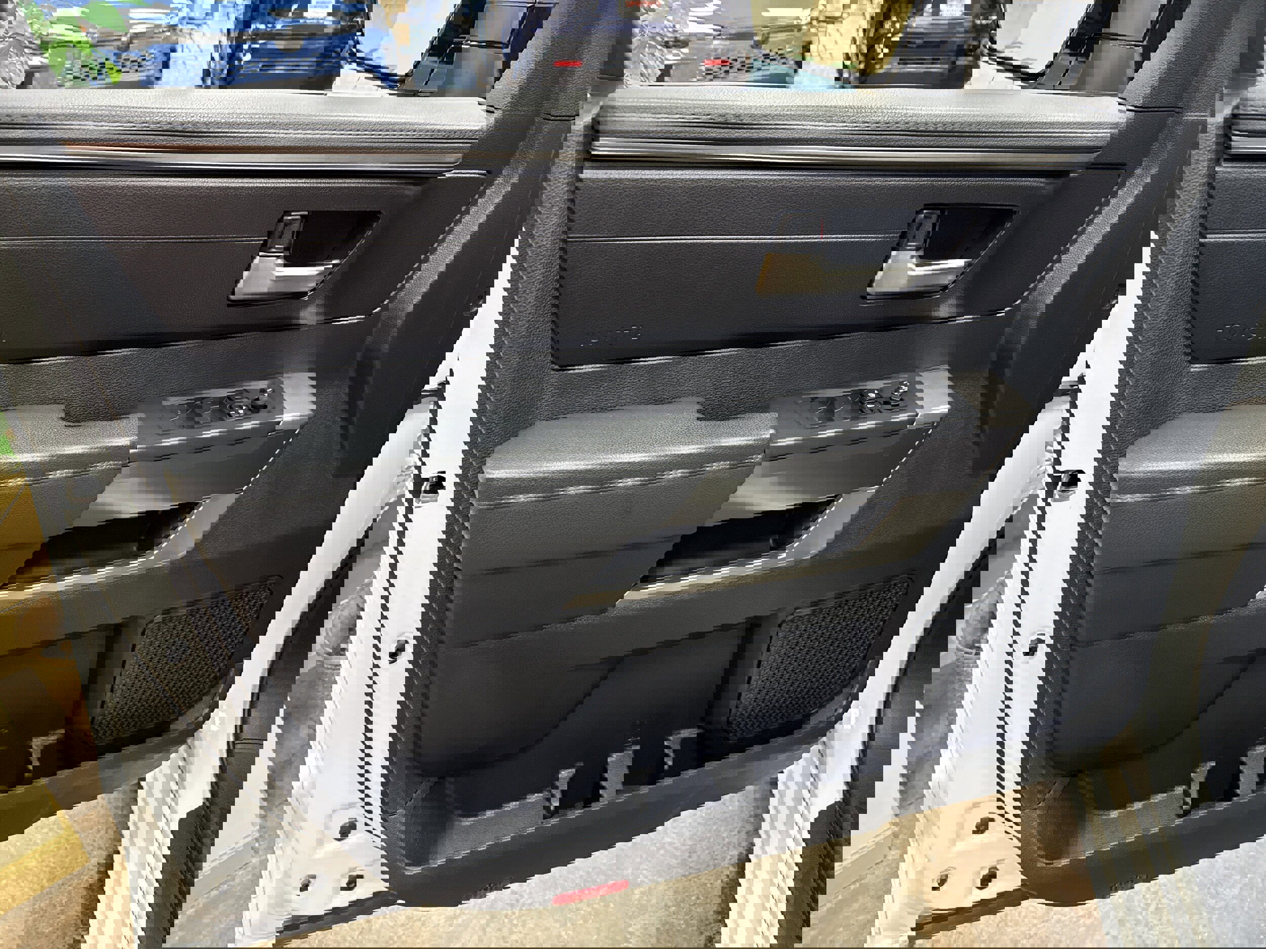 Used 2022 Toyota Tundra SR5 w/ SR5 Premium Package image 24