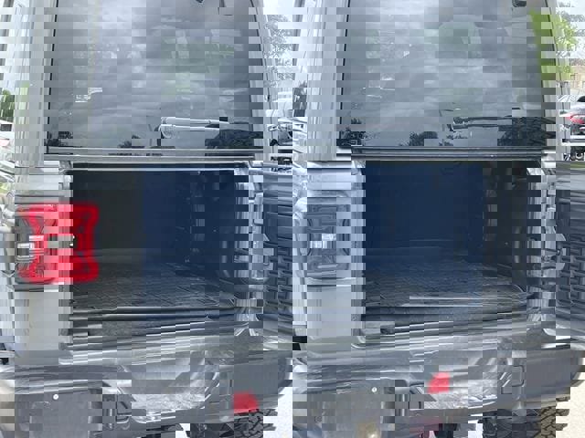 Used 2020 Jeep Wrangler Unlimited Sahara image 30