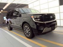 Used 2025 Ford Expedition Max Platinum AWD/4WD image 23