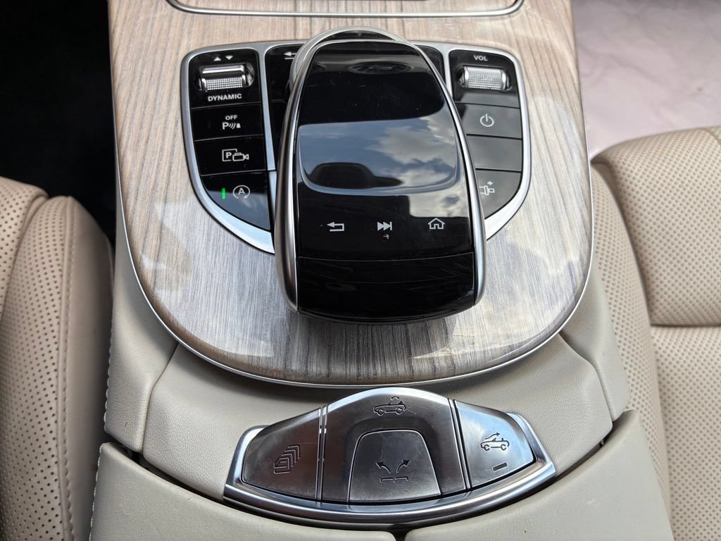 Used 2020 Mercedes-Benz E 450 4MATIC Cabriolet image 39