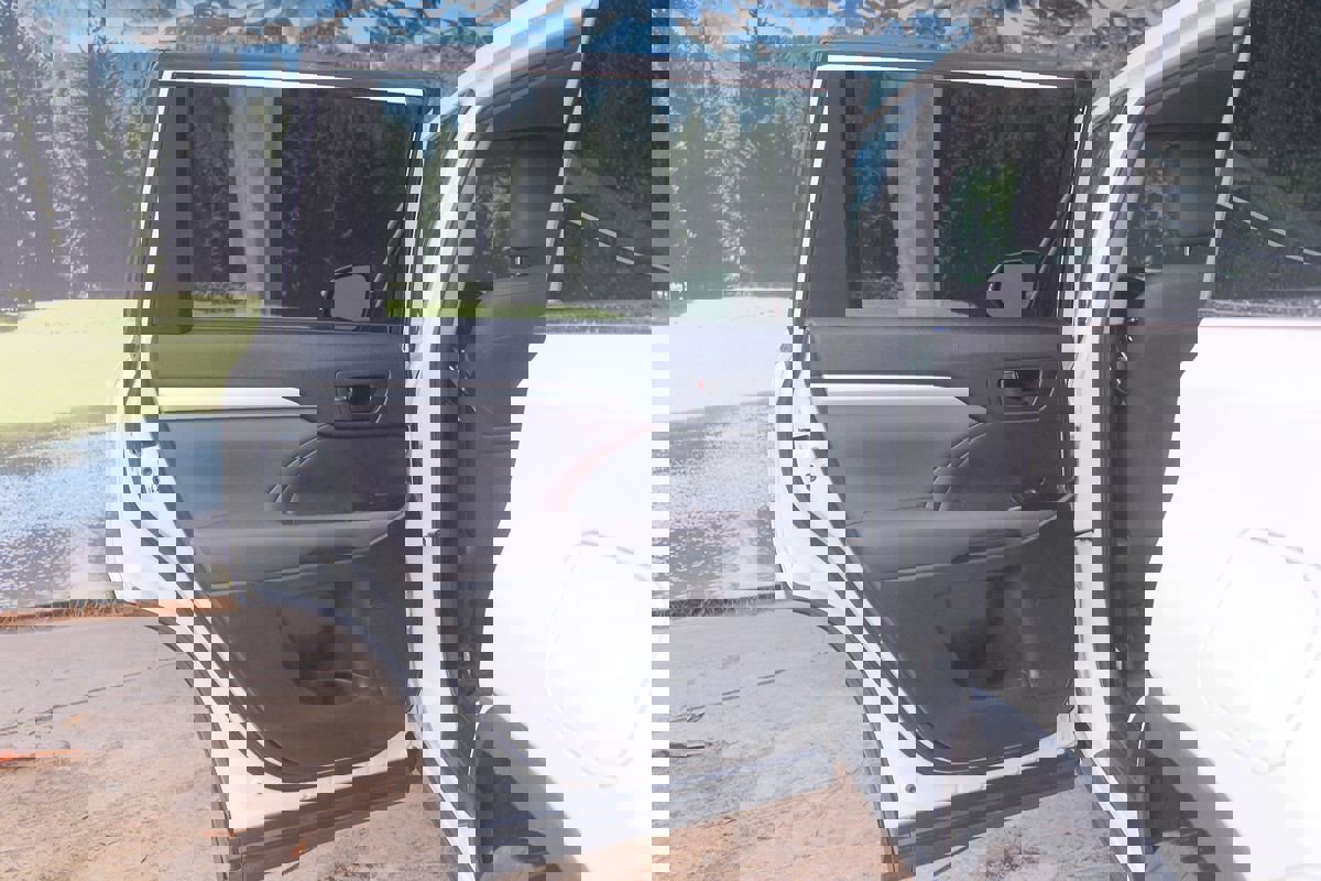 Used 2017 Toyota Highlander LE image 35