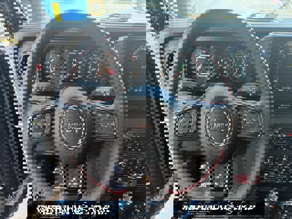 Used 2024 Jeep Gladiator Rubicon image 2