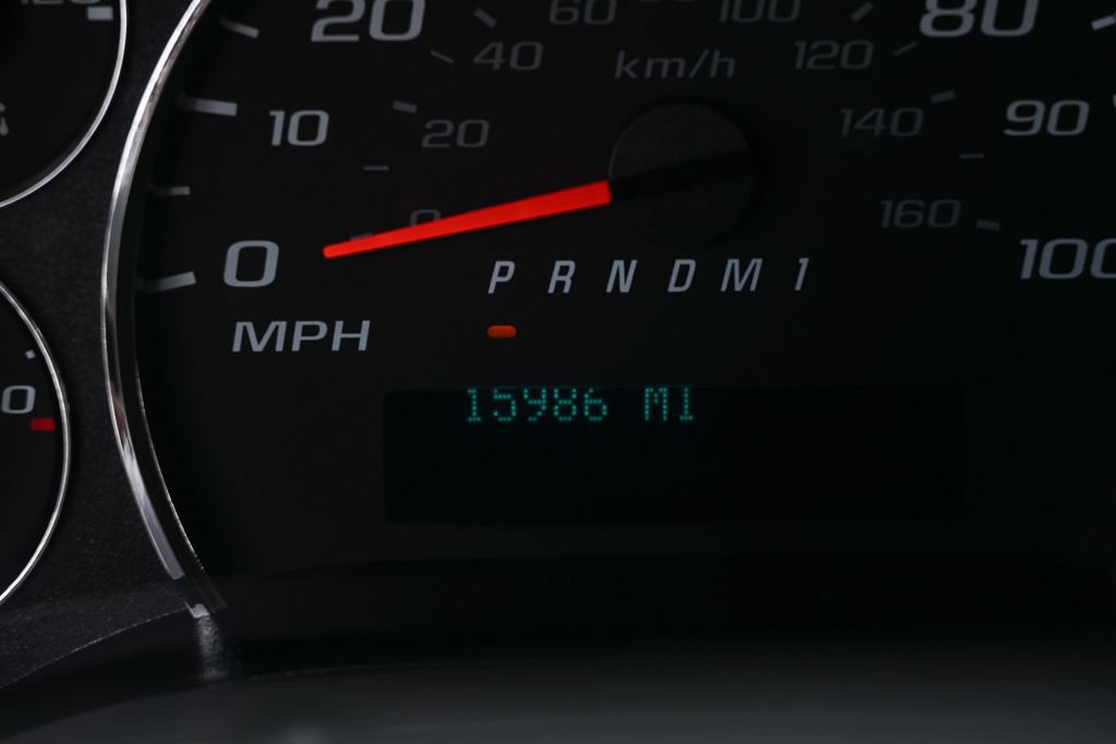 Used 2025 Chevrolet Express 2500 w/ Driver Convenience Package RWD image 12