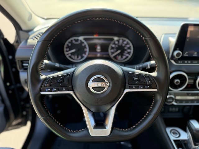 Used 2025 Nissan Sentra SR FWD image 14