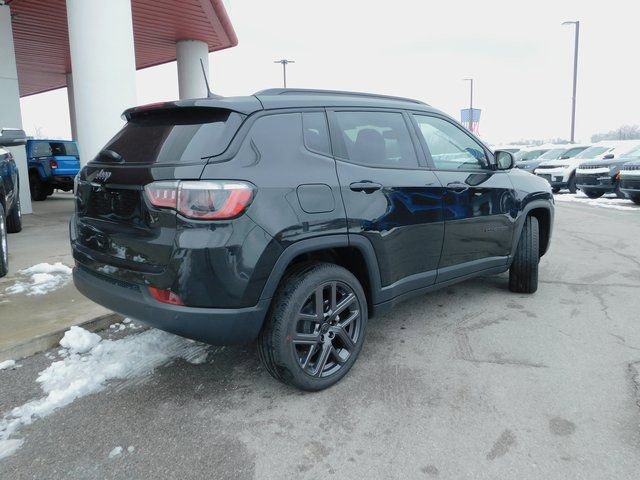 New 2026 Jeep Compass Limited image 9