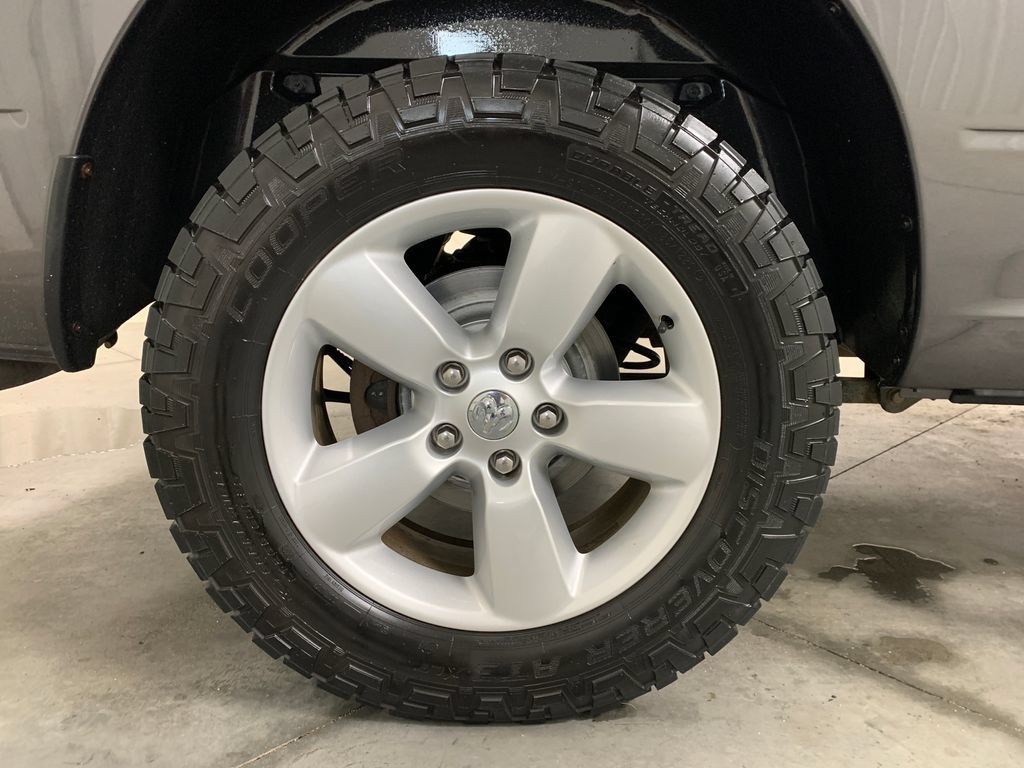 Used 2017 RAM 1500 Classic SLT AWD/4WD image 22