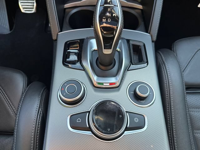 Used 2025 Alfa Romeo Stelvio Sprint w/ Veloce Package AWD/4WD image 34
