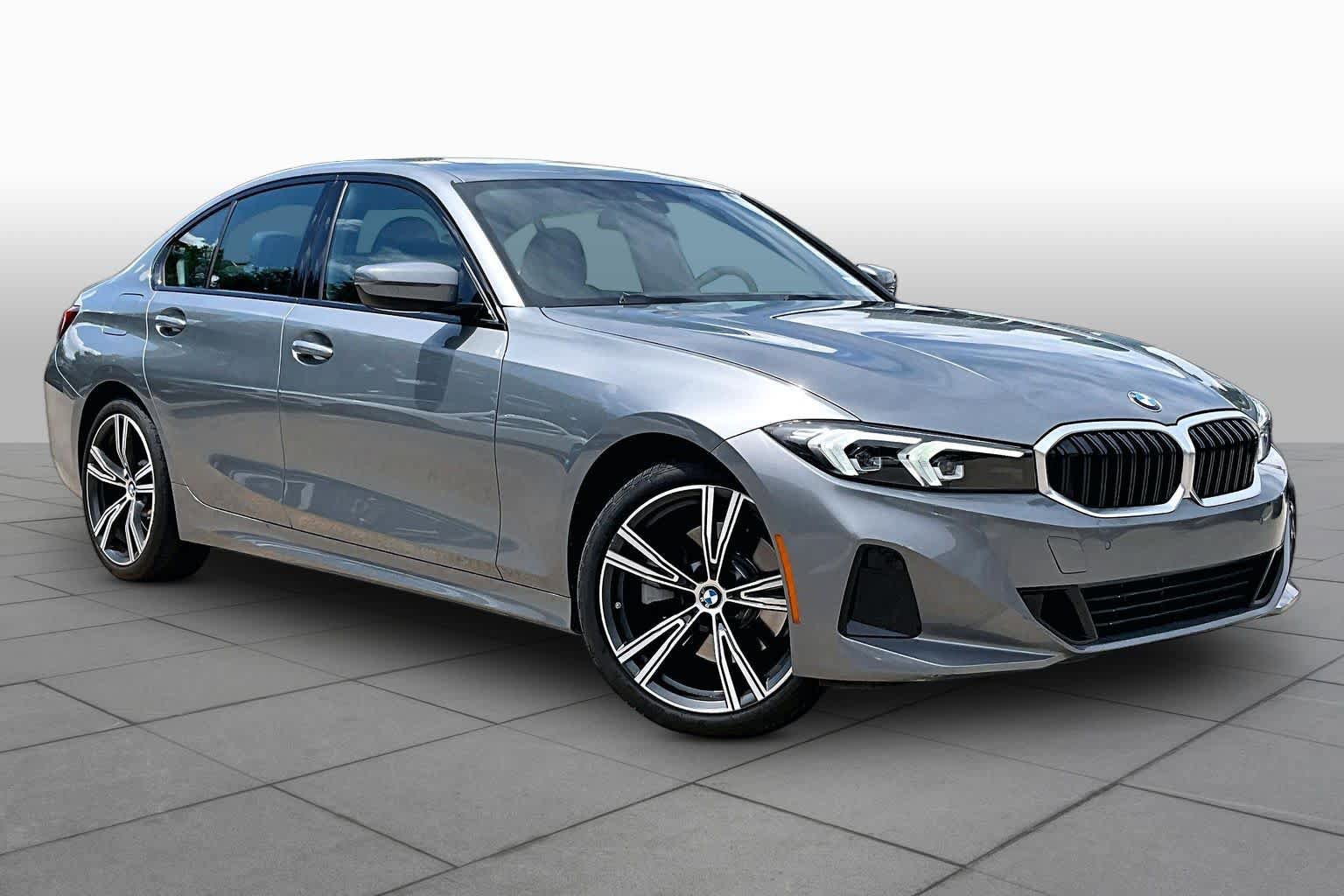 Used 2023 BMW 330i Sedan w/ Convenience Package RWD image 2