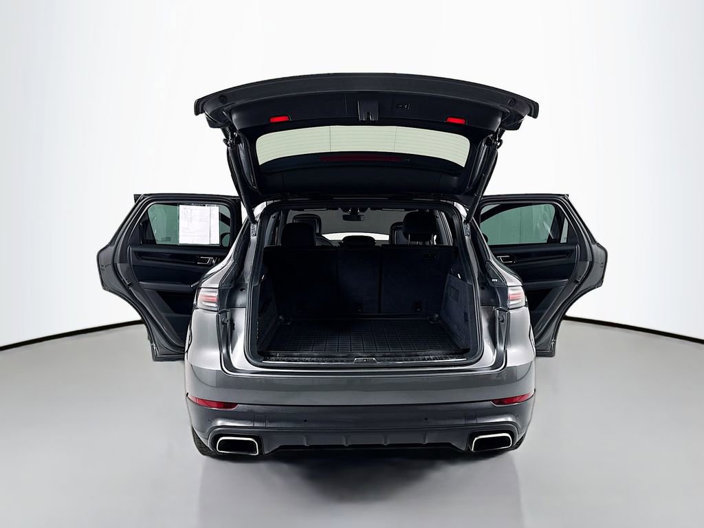 Used 2020 Porsche Cayenne AWD/4WD image 23