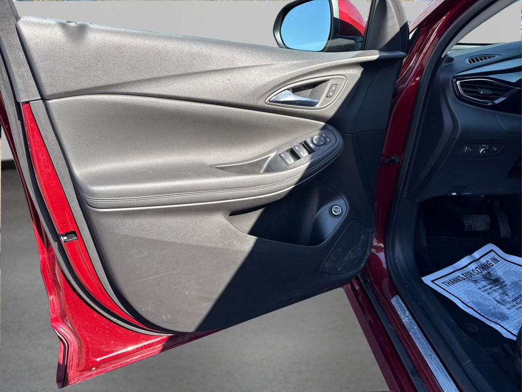 Used 2023 Buick Encore GX Select w/ Sport Touring Package image 23