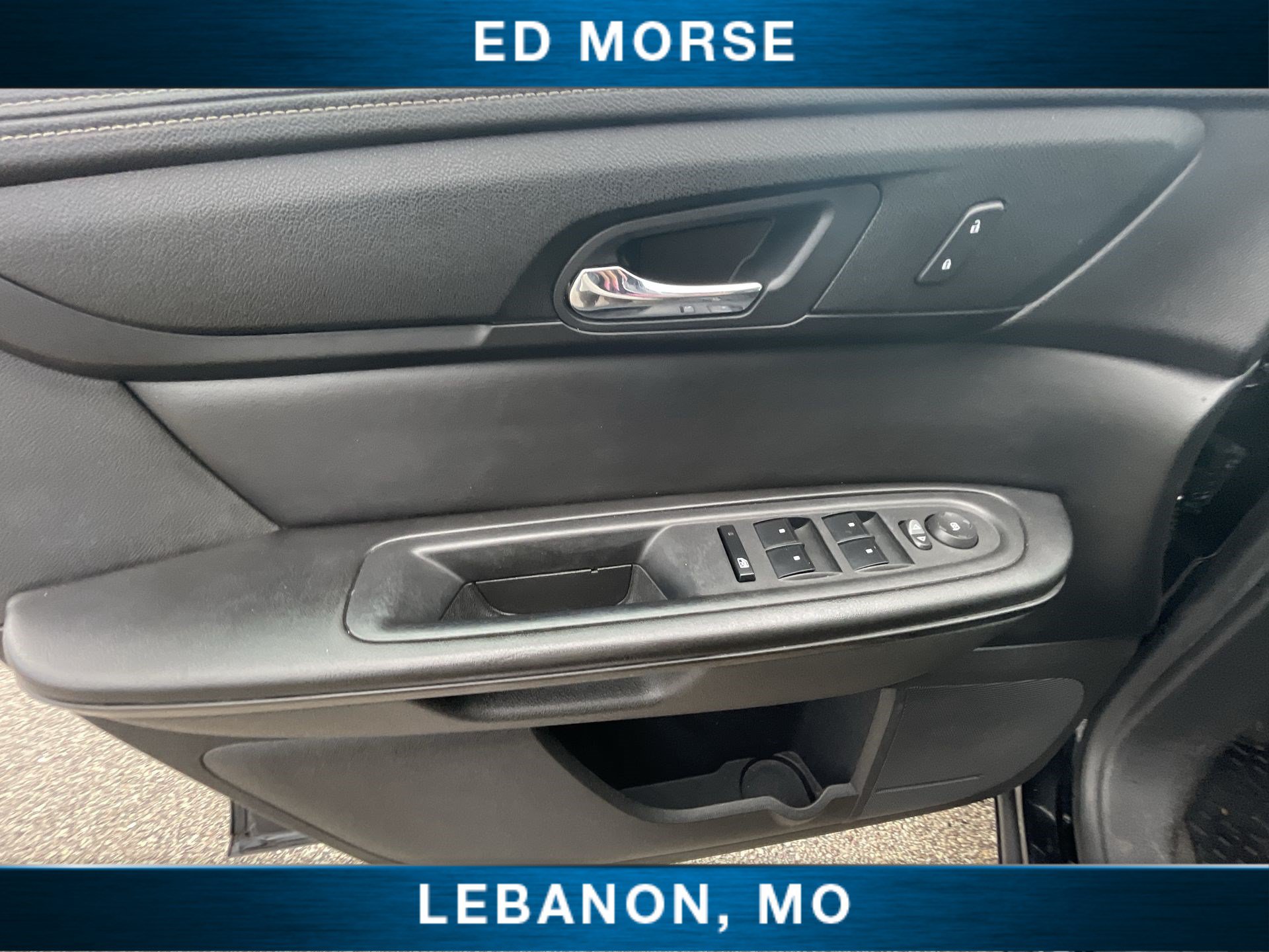 Used 2017 Chevrolet Traverse LT w/ Style and Technology Package FWD image 19