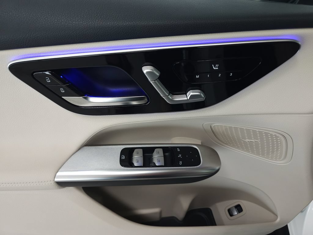 Certified 2026 Mercedes-Benz GLC 300 4MATIC image 6