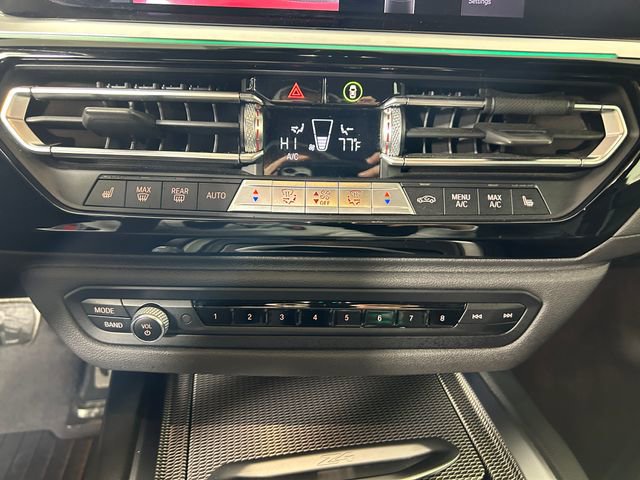 Used 2022 BMW Z4 M40i w/ Premium Package image 23