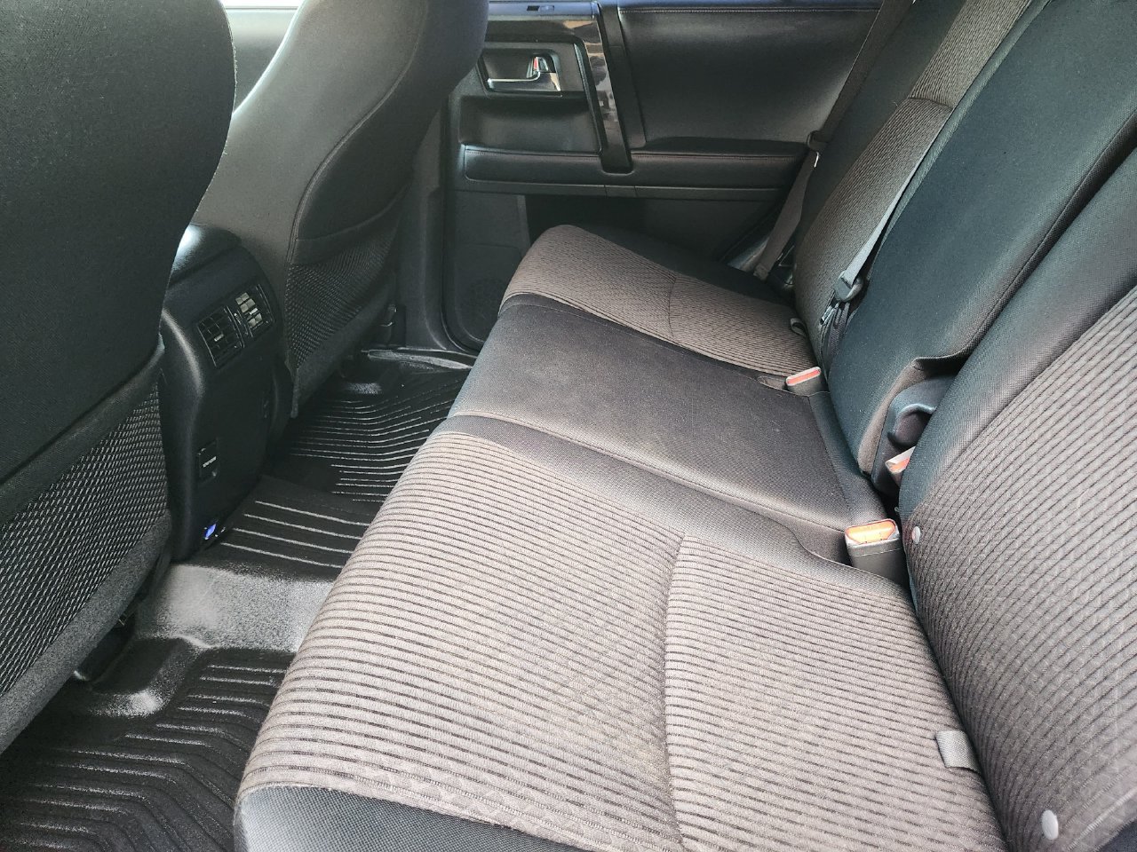 Used 2018 Toyota 4Runner TRD Off-Road AWD/4WD image 28