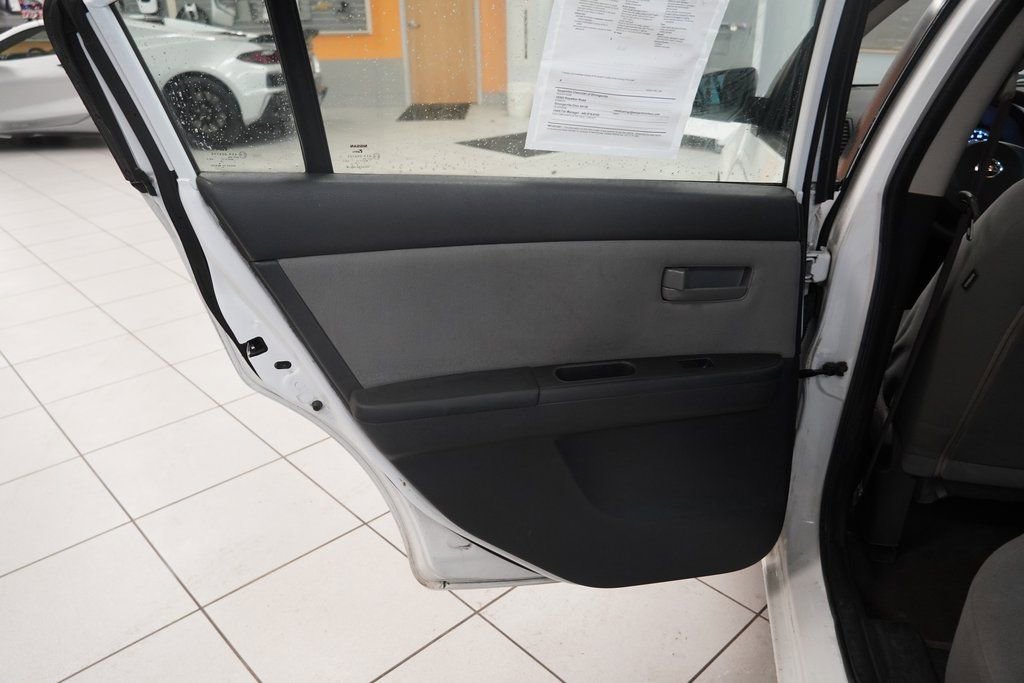 Used 2011 Nissan Sentra 2.0 image 18