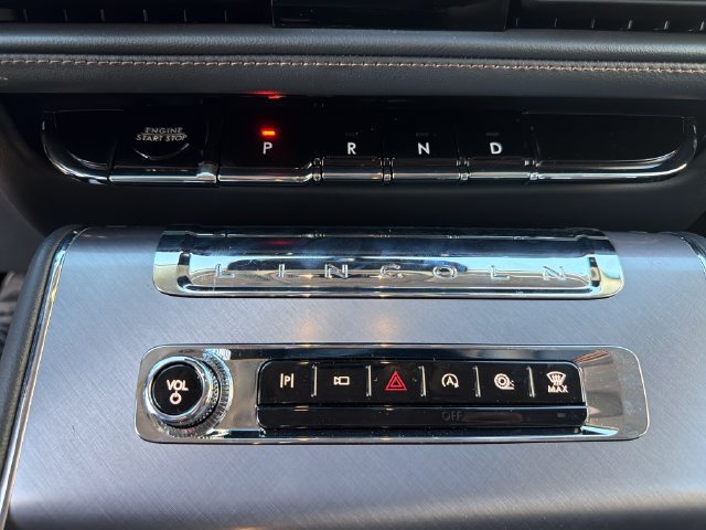 New 2026 Lincoln Aviator AWD w/ Jet Appearance Package image 33