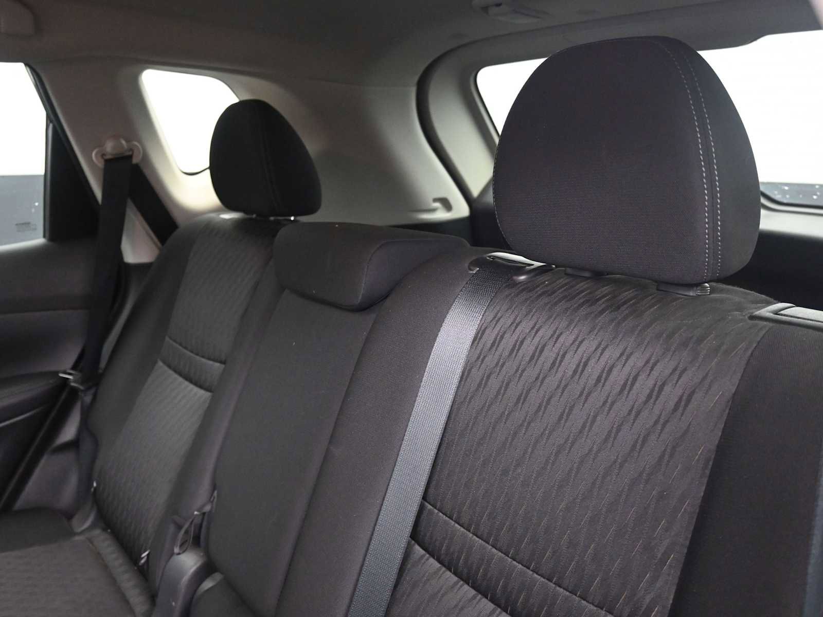 Used 2020 Nissan Rogue SV image 17