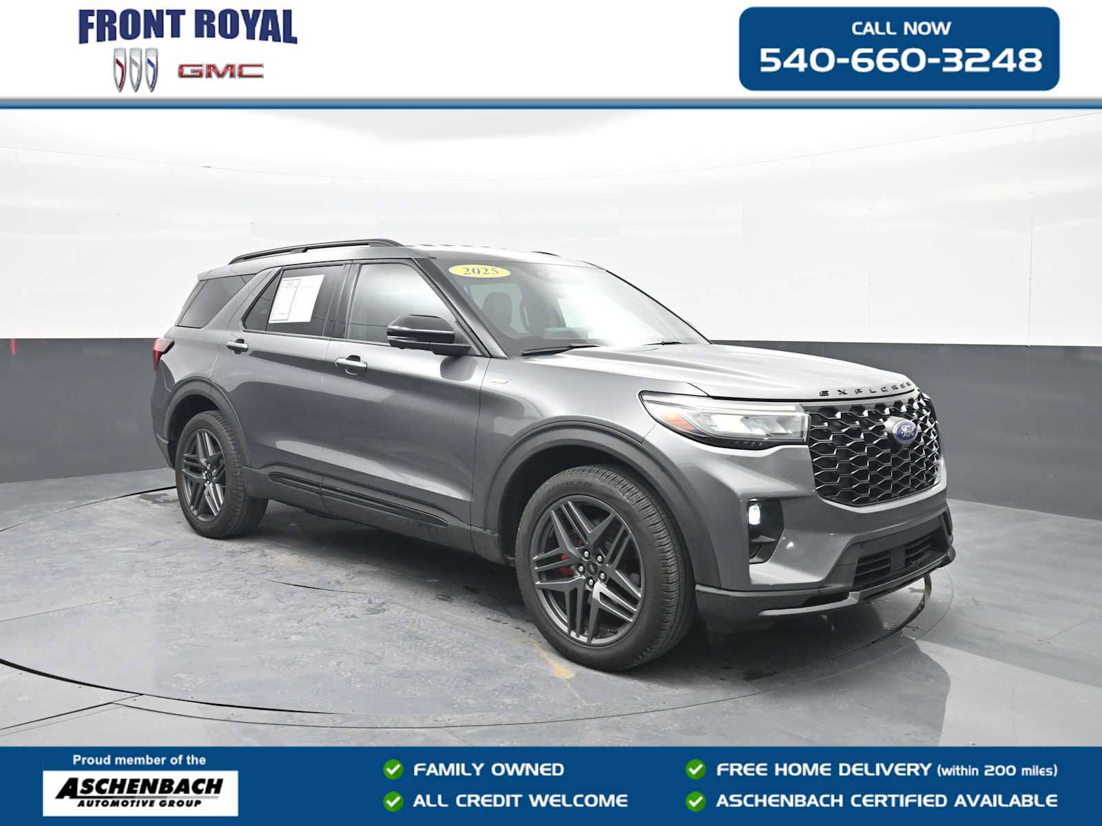 Used 2025 Ford Explorer ST-Line w/ ST-Line Street Pack image 1