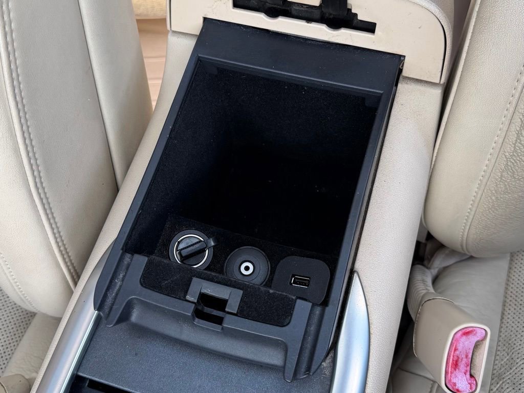 Used 2010 Lincoln MKS image 44