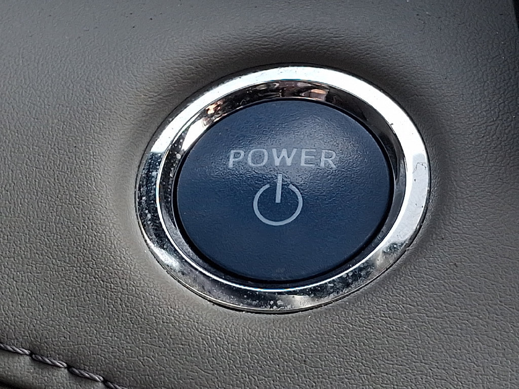 Certified 2022 Toyota Highlander Limited AWD/4WD image 32