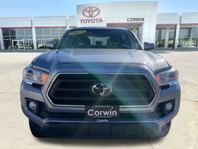 Used 2022 Toyota Tacoma SR5 AWD/4WD image 9