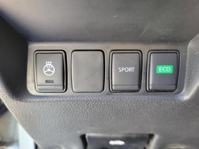 Used 2020 Nissan Rogue S FWD image 19
