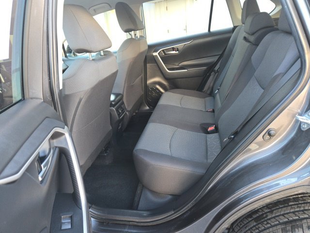 Used 2025 Toyota RAV4 XLE AWD/4WD image 27