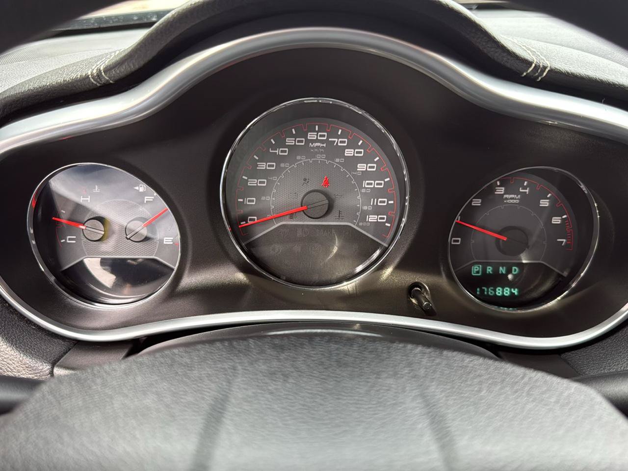 Used 2012 Dodge Avenger SE FWD image 15