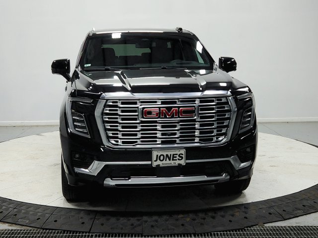 Used 2025 GMC Yukon Denali AWD/4WD image 3