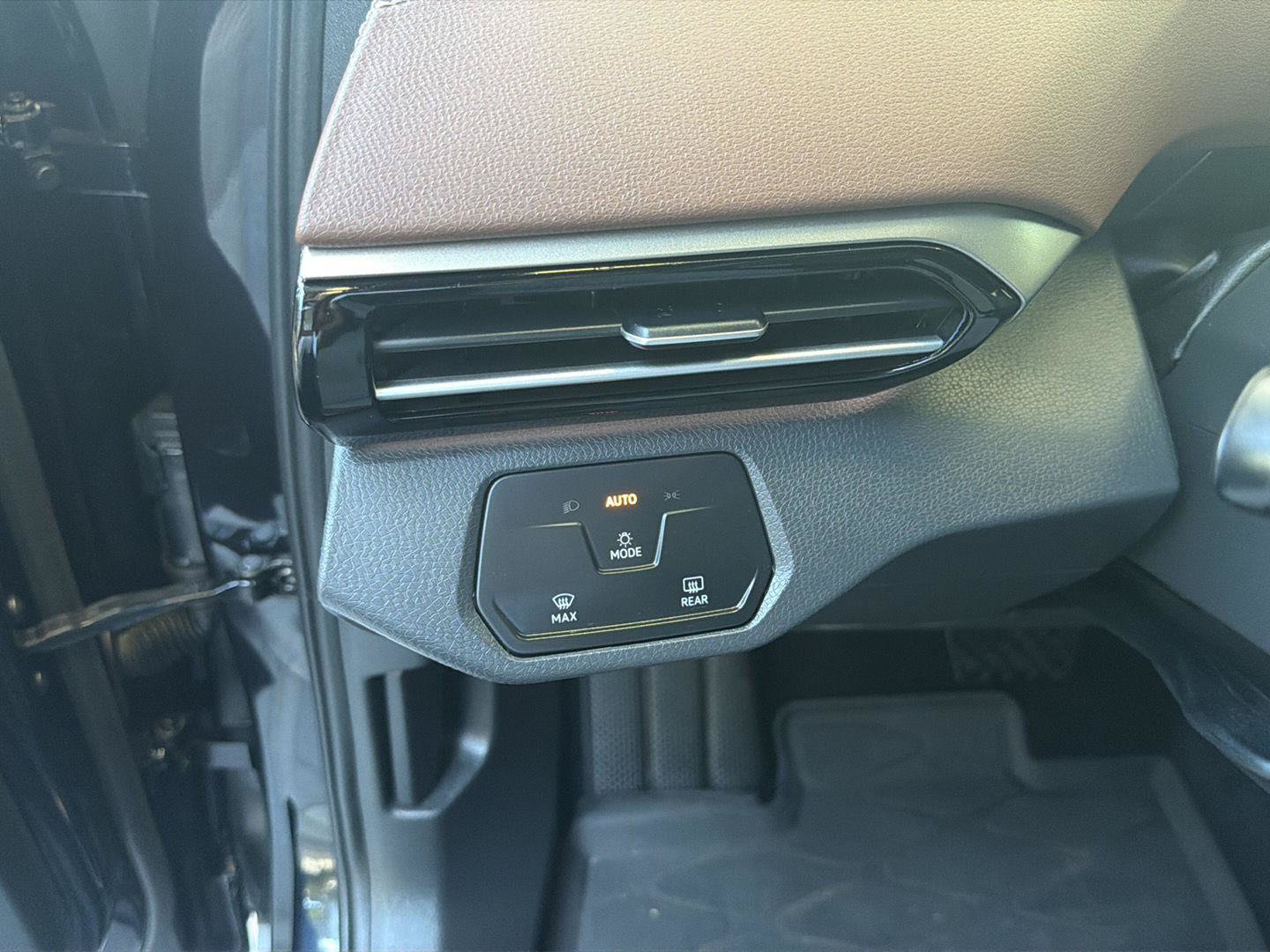 Certified 2023 Volkswagen ID.4 Pro RWD image 15