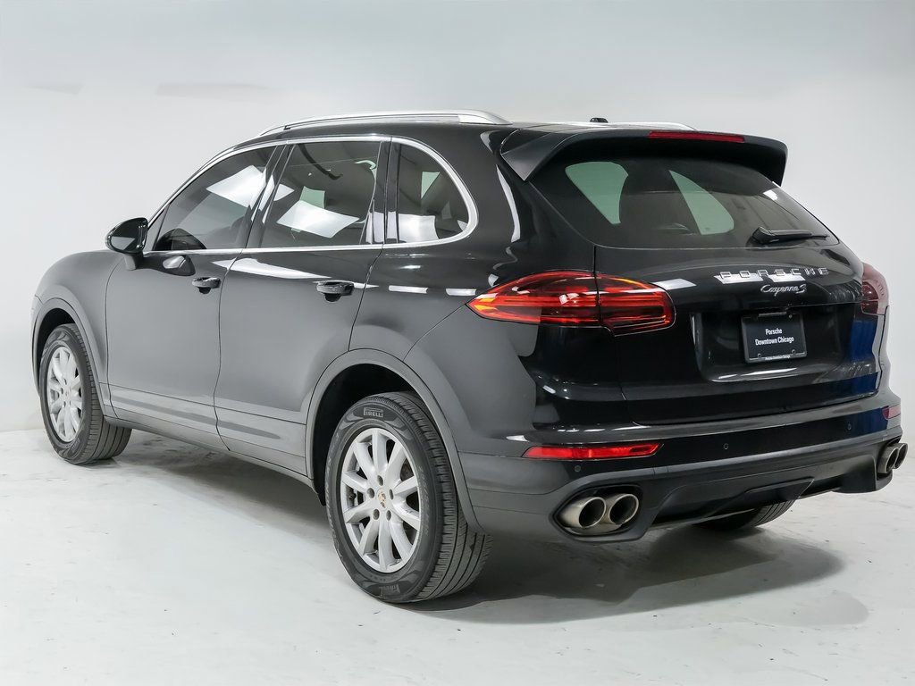 Used 2016 Porsche Cayenne S image 3