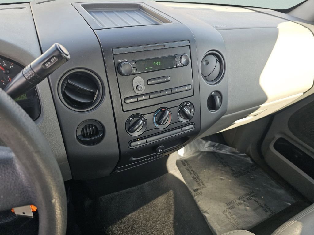 Used 2005 Ford F150 XLT RWD image 30